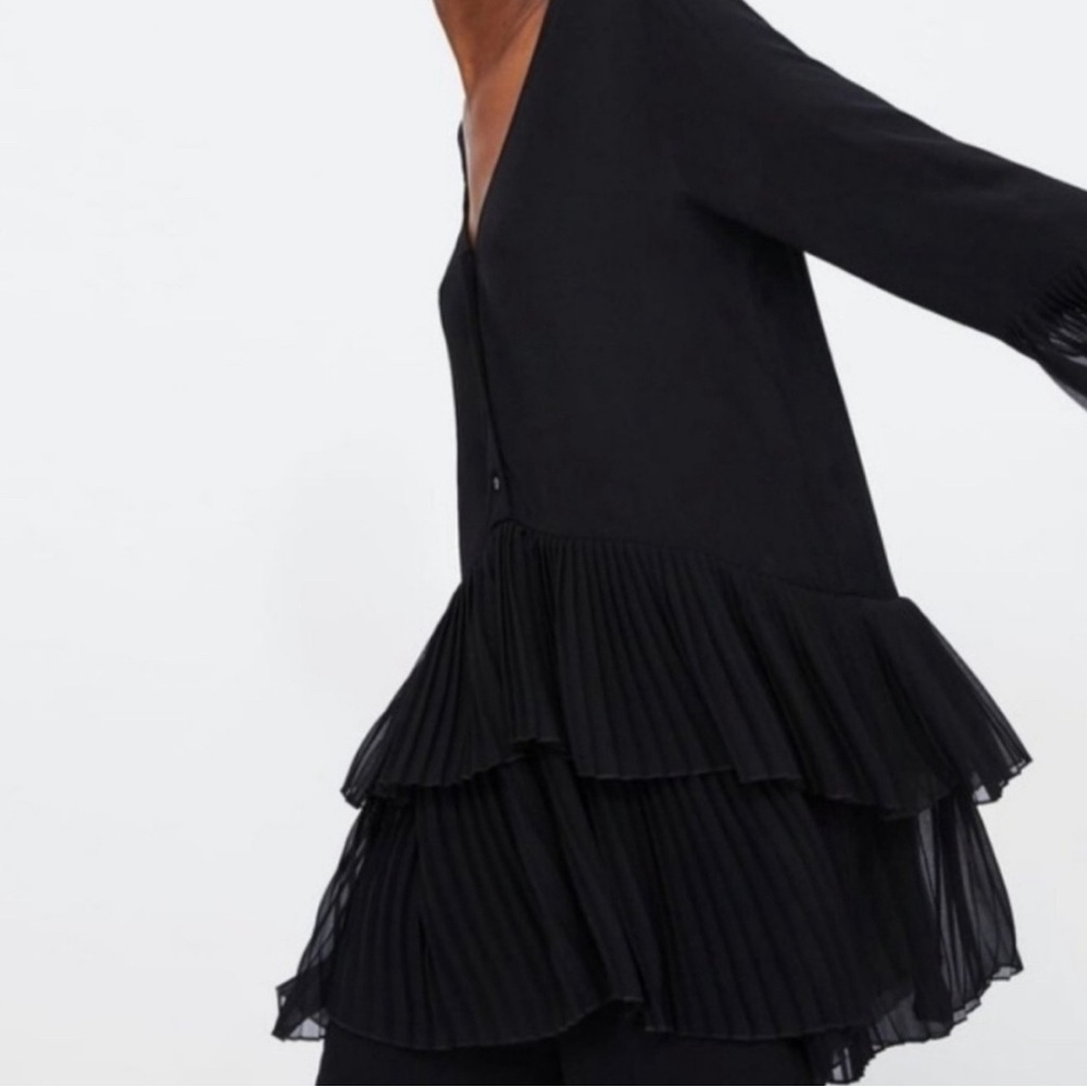 Pleated blouse - Picture 2 of 5